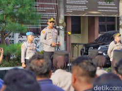 Pengawalan Berlapis Buruh Karawang ke Jakarta untuk Peringati May Day
