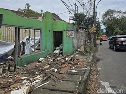 Underpass Segera Dibangun, Bangunan di Jalan Gatsu Cimahi Mulai Dibongkar