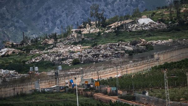Desa Perbatasan Lebanon Hancur, Warga Terusir Konflik