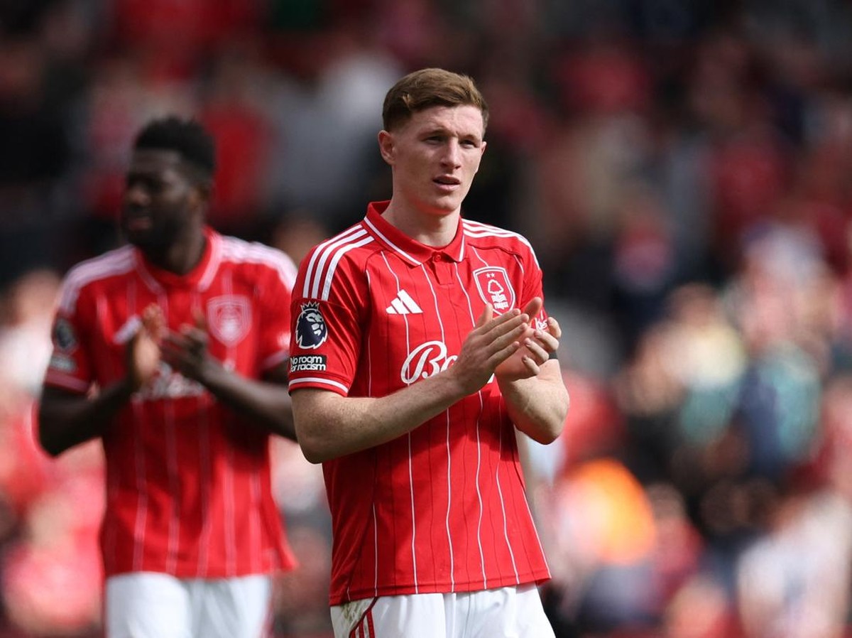 Manchester United enggan bayar kemahalan untuk Elliot Anderson. (REUTERS/Chris Radburn)