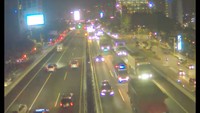 Tol Dalkot Arah Cawang dan Exit Cibubur Padat Jelang Tengah Malam
