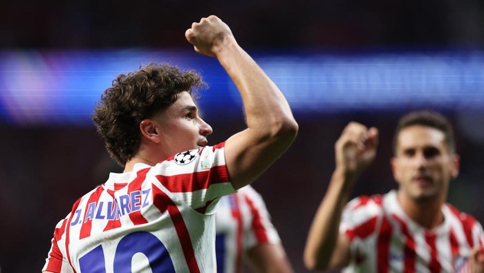Soccer Football - UEFA Champions League - Semi Final - First Leg - Atletico Madrid v Arsenal - Riyadh Air Metropolitano, Madrid, Spain - April 29, 2026 Atletico Madrids Julian Alvarez celebrates scoring their first goal REUTERS/Violeta Santos Moura