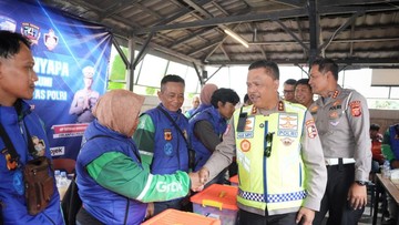 Polantas Menyapa, Kakorlantas Perkuat Kolaborasi dengan Ojol Sukabumi Jelang May Day