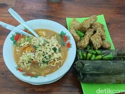 Jual Mi Rebus di Indramayu, Wasja Raup Omzet Rp 2,4 Juta Semalam