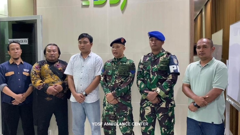 Oknum TNI AL Gebrak Ambulans Viral