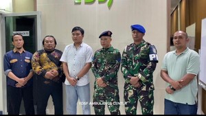 Viral Oknum TNI AL Lawan Arah dan Gebrak Ambulans di Surabaya, Kini Minta Maaf