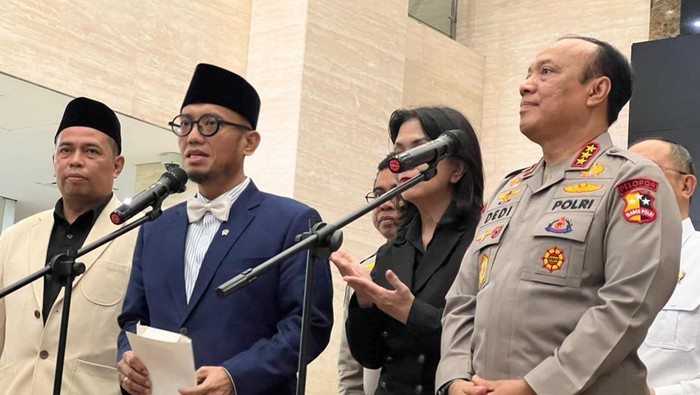 Polri menindaklanjuti 3 WNI ditangkap di Makkah gegara menawarkan haji ilegal, di Bareskrim Polri, Kamis (30/4/2026).