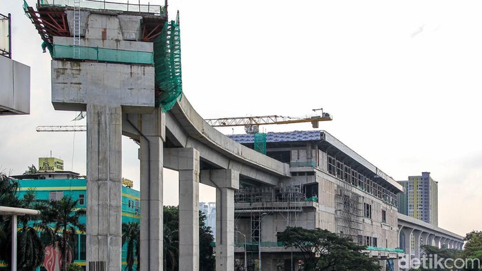 Progres Terkini LRT Jakarta Fase 1B, Konstruksi Terus Dipercepat Suasana proyek pembangunan LRT Jakarta Fase 1B di area Manggarai, Jakarta, Kamis (30/4/2026), menunjukkan aktivitas padat. Sejumlah pekerja konsentrasi menyelesaikan tahap konstruksi.