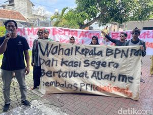 Warga Doropayung Geruduk Kantor BPN Pati, Minta Sertifikat Tanah Desa Dicabut