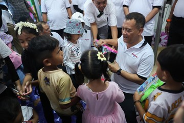 Fasilitasi Para Pekerja, Gubernur Jateng Resmikan Daycare Tripartit