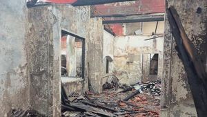 Potret Rumah Anisa Rahma yang Terbakar, kecuali Kamar Berisi 3.500 Al-Quran