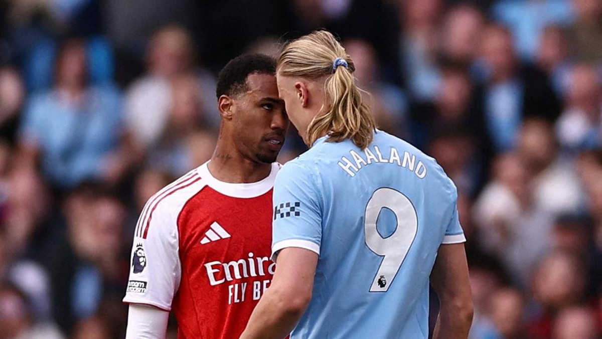 Gabriel harusnya dikartumerah usai menanduk Erling Haaland. (Action Images via Reuters/Lee Smith)