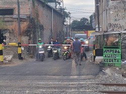 KAI Buka Suara soal Palang Pintu Sementara di Perlintasan Ampera Bekasi Timur