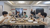 Keseruan Ria SW Ajak Member NCT Wish Kulineran Ala Warlok Jakarta!