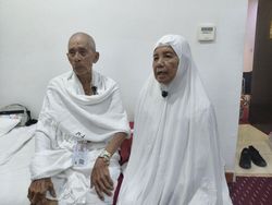 Kisah Mbah Taruno Jual Ternak Demi Haji, Kini Tiba di Makkah