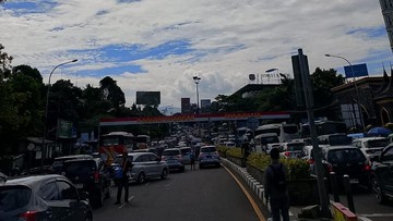 Libur Panjang May Day, 13 Ribu Kendaraan Menuju Puncak Bogor Pagi Ini