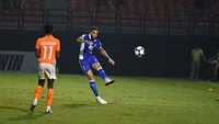 Umpan Kelas Dunia Pukau Bobotoh, Kurzawa Siap Main Lagi?