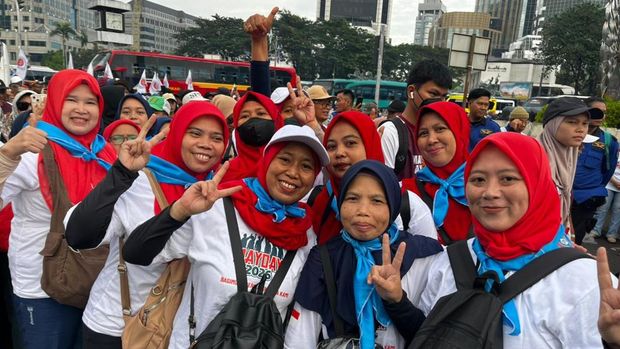 Massa pekerja ramaikan May Day 2026 di Monas