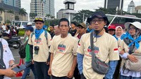 Ramaikan May Day di Monas, Massa Buruh Pakai Kaus yang Didesain Prabowo