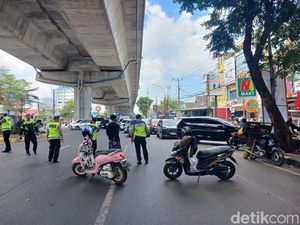 Demo Hari Buruh di Pettarani Makassar Depan DPRD Sulsel, Polisi Rekayasa Lalin