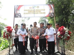 Kapolres Kediri Resmikan Jembatan Merah Putih Presisi