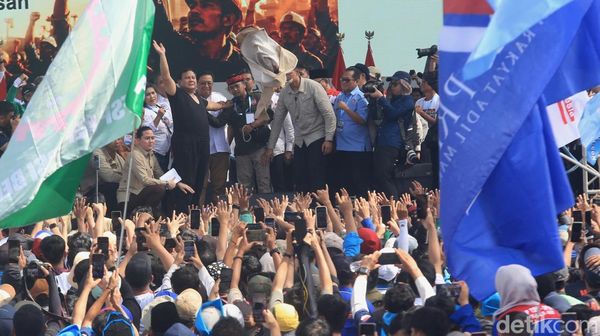 Prabowo Subianto Hadiri Peringatan May Day 2026 di Monas