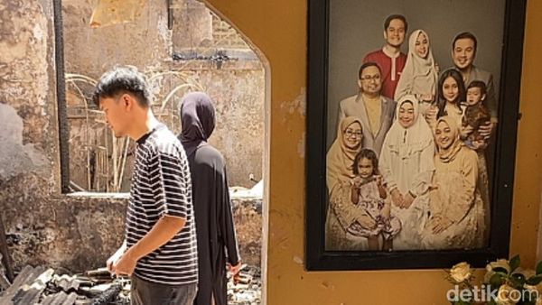 Potret Rumah Anisa Rahma yang Hancur Dilalap Api