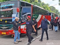 4.500 Buruh Purwakarta Bertolak Menuju Jakarta Peringati May Day