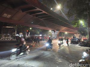 Situasi Kondusif, Jalan Tamansari Kembali Dibuka Usai Aksi Anarkis