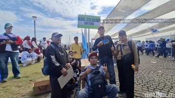 Pertama Kali Ikut May Day di Jakarta, Warga Jateng Harap Harga Sembako Murah