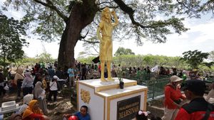 Peringati May Day, Buruh Ziarah ke Makam Marsinah