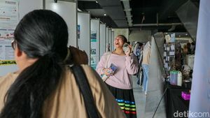 Belajar Sambil Bermain Warnai Hardiknas di TIM