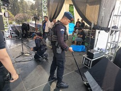 Gegana Polda Metro Sterilisasi JIExpo Jelang Konser Remember November