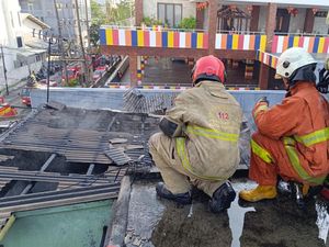 Rumah di Putat Gede Surabaya Terbakar, 1 Orang Luka