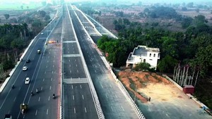 Potret Rumah yang Ogah Digusur dari 1998 dan Masih Bertahan di Tengah Tol