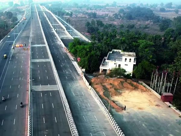 Potret Rumah yang Ogah Digusur dari 1998 dan Masih Bertahan di Tengah Tol