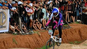 Ratusan Pembalap Ramaikan Mini Cross BMX Nasional di Pamekasan
