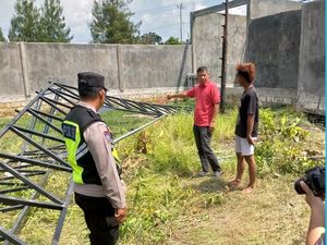 Tukang Cat Tewas Tersetrum Usai Tertimpa Besi di Grobogan