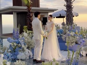 11 Potret Intimate Wedding El Rumi dan Syifa Hadju di Bali Bernuansa Floral