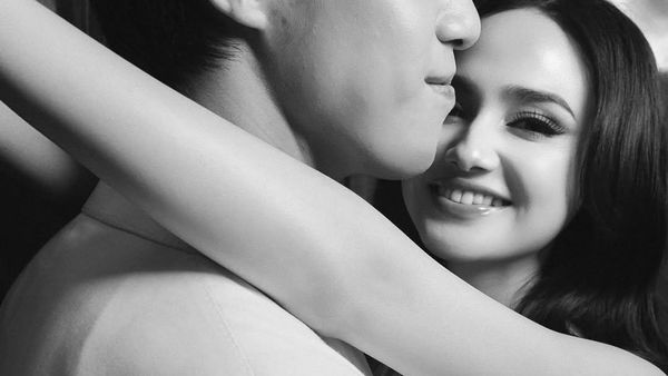 8 Artis yang Menyandang Nama Belakang Suami, Terbaru Syifa Hadju