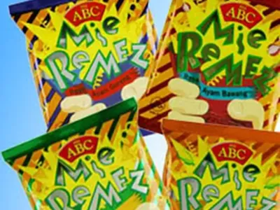 8 Jajanan Legendaris Tahun 2000-an, Rasanya Masih Kebayang Sampai Sekarang!