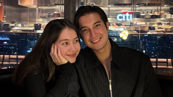 Junior Roberts Bangun Rumah, Sandrinna Michelle Beri Support