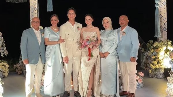Gaya Kompak Maia Estianty & Ibunda Syifa Hadju saat Resepsi Anak di Bali