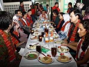Mengenal Mawarung, Tradisi Orang Banjar Sarapan Sambil Nongkrong