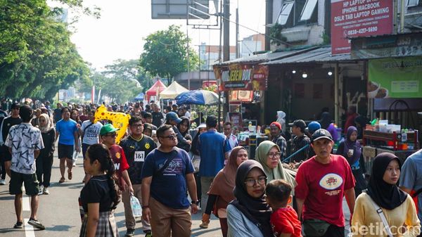 Olahraga dan Kulineran, CFD Margonda Diserbu Warga