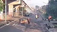 Pajero Tabrak Pedagang Nyebrang Bawa Gerobak di Jaktim, Polisi Buru Pelaku