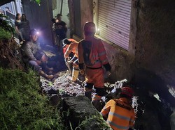 Sedang Jalan ke Warung, Wanita Tewas Tertimpa Tebing Longsor di Bogor