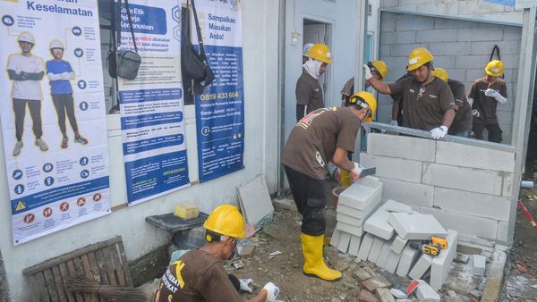 Potret Ratusan Tukang Adu Skill Bangun Dapur Warga
