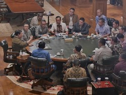 Prabowo Pimpin Ratas di Hambalang, Bahas Aspirasi Buruh-Perguruan Tinggi