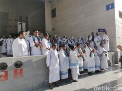 Kloter 3 Jakarta-Banten Berangkat Umrah Wajib, Lansia Dijadwalkan Malam Hari